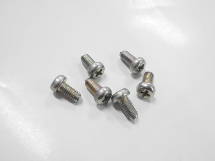 Nro. 2  TORNILLO PARA TAPA DE TANQUE M5