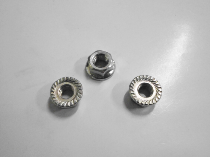 Nro. 10  TUERCA HEXAGONAL BRIDADA M6