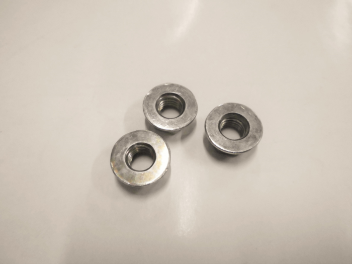 Nro. 8  TUERCA HEXAGONAL BRIDADA M8