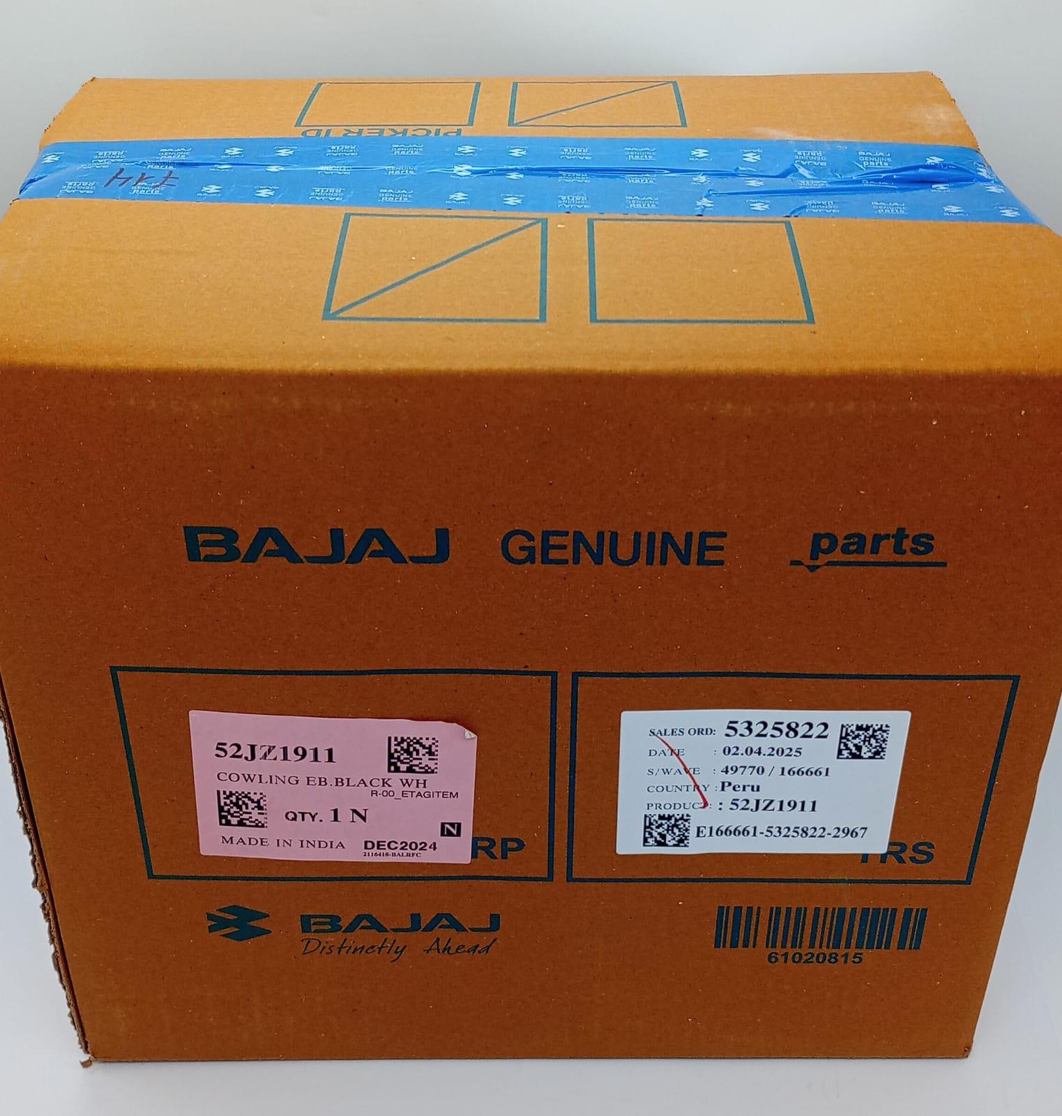 Nro. 2  MASCARA NEGRA CON STICKER AZUL