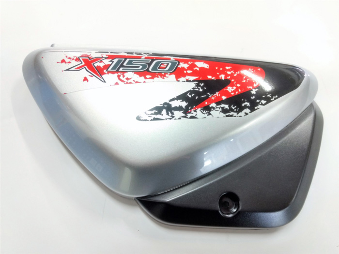 Nro. 4  CUBIERTA LATERAL DERECHO NEGRO