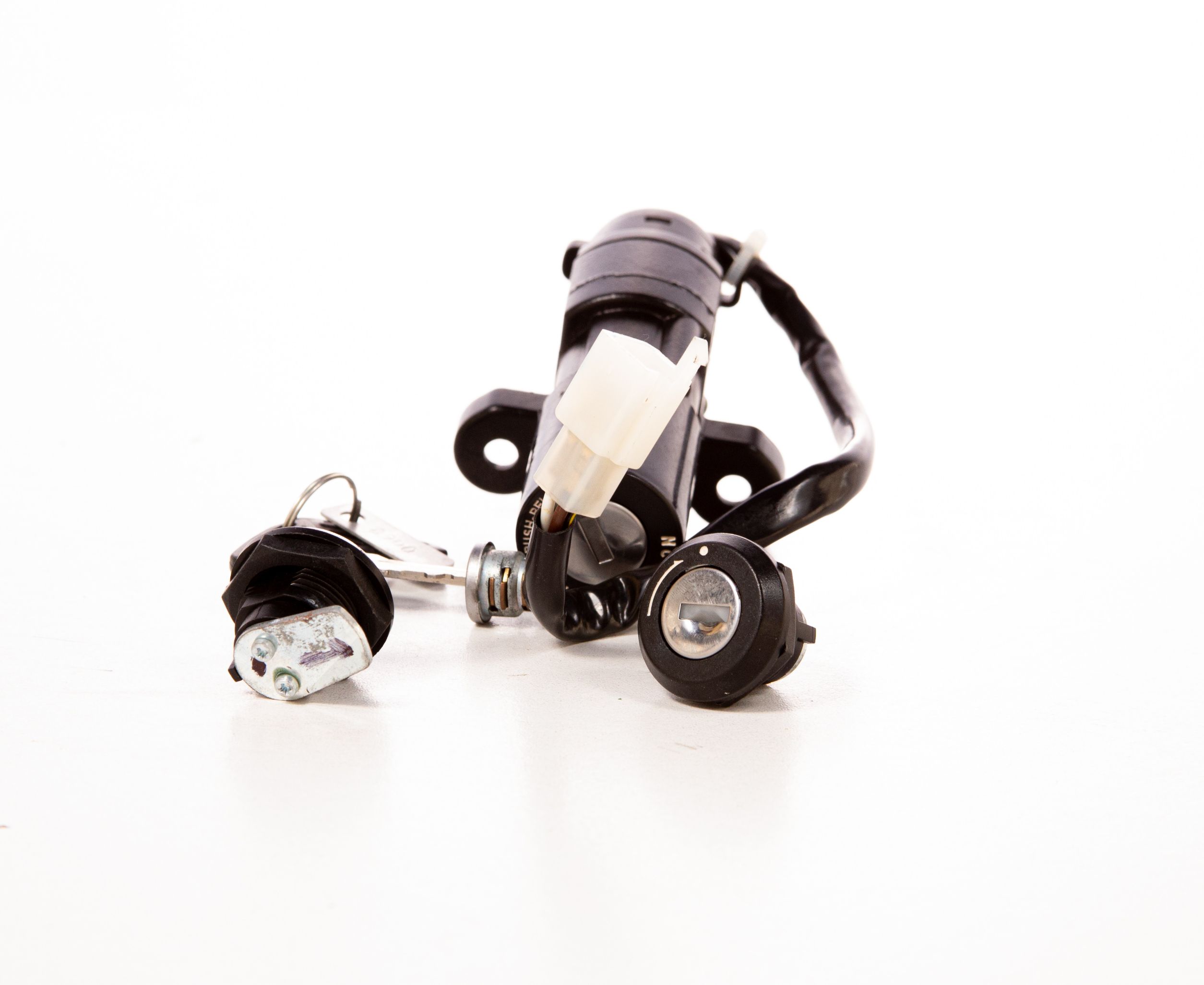 Nro. 5  JUEGO DE CHAPA DE CONTACTO Y SEGUROS