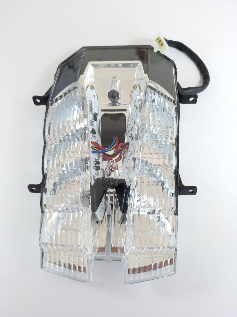 Nro. 1  FARO POSTERIOR COMPLETO