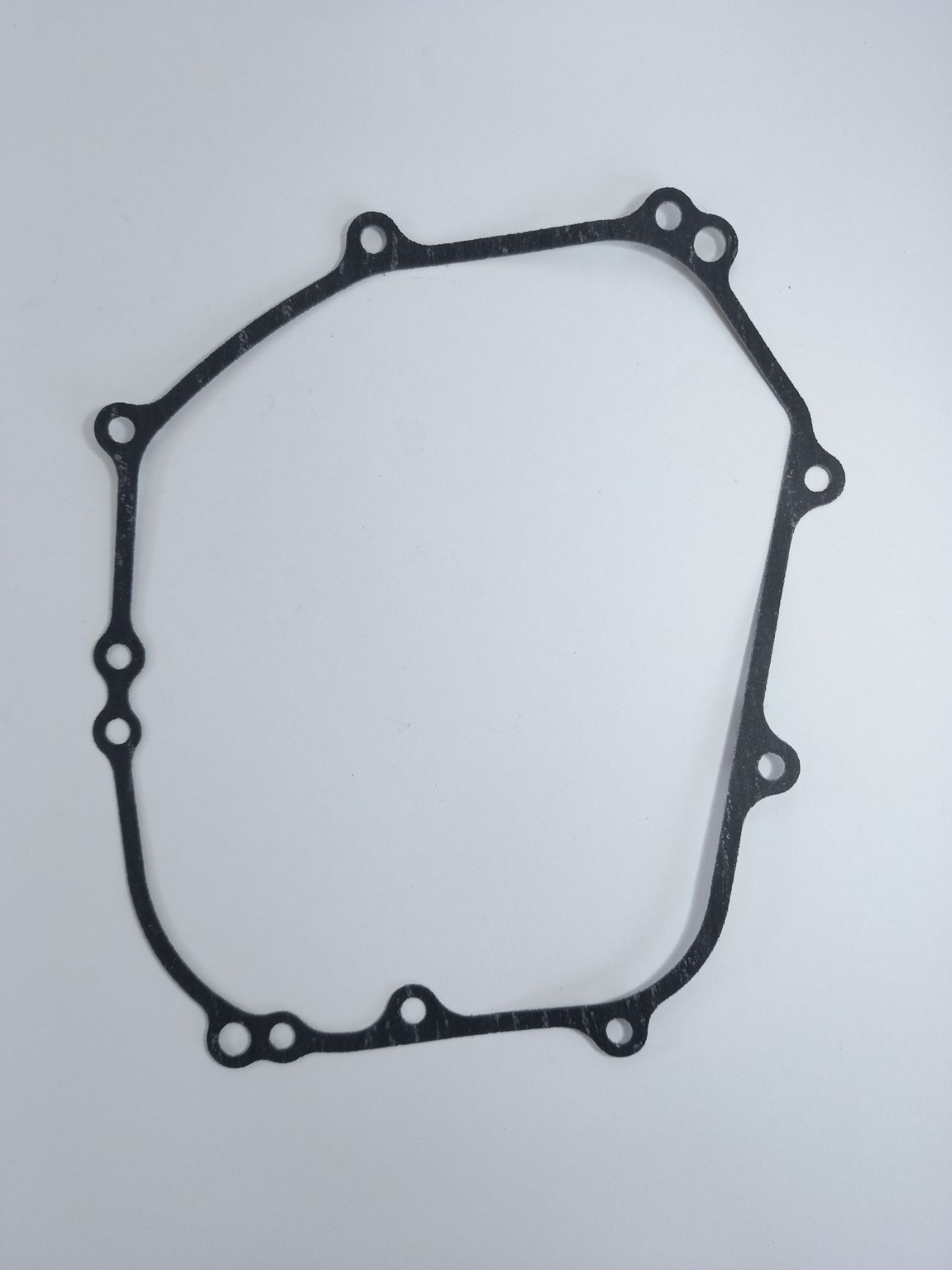 Nro. 16  EMPAQUETADURA DE CUBIERTA DE EMBRAGUE