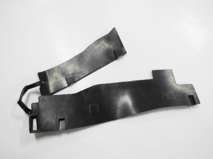 Nro. 14  GUARDAFANGOS CAPO DE ASIENTO LH  MIN 10 UNI.