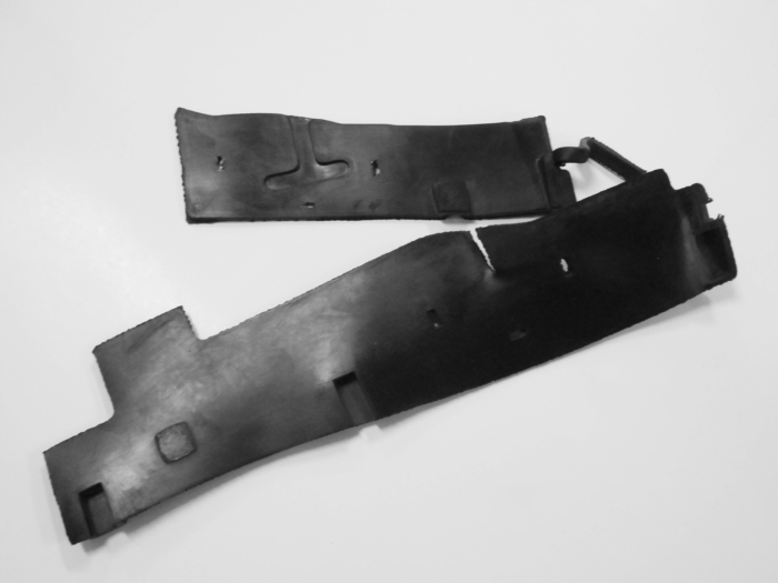 Nro. 13  GUARDAFANGOS CAPO DE ASIENTO RH  MIN 10 UNI.