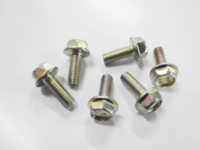 Nro. 9  PERNO BRIDADO M6X16