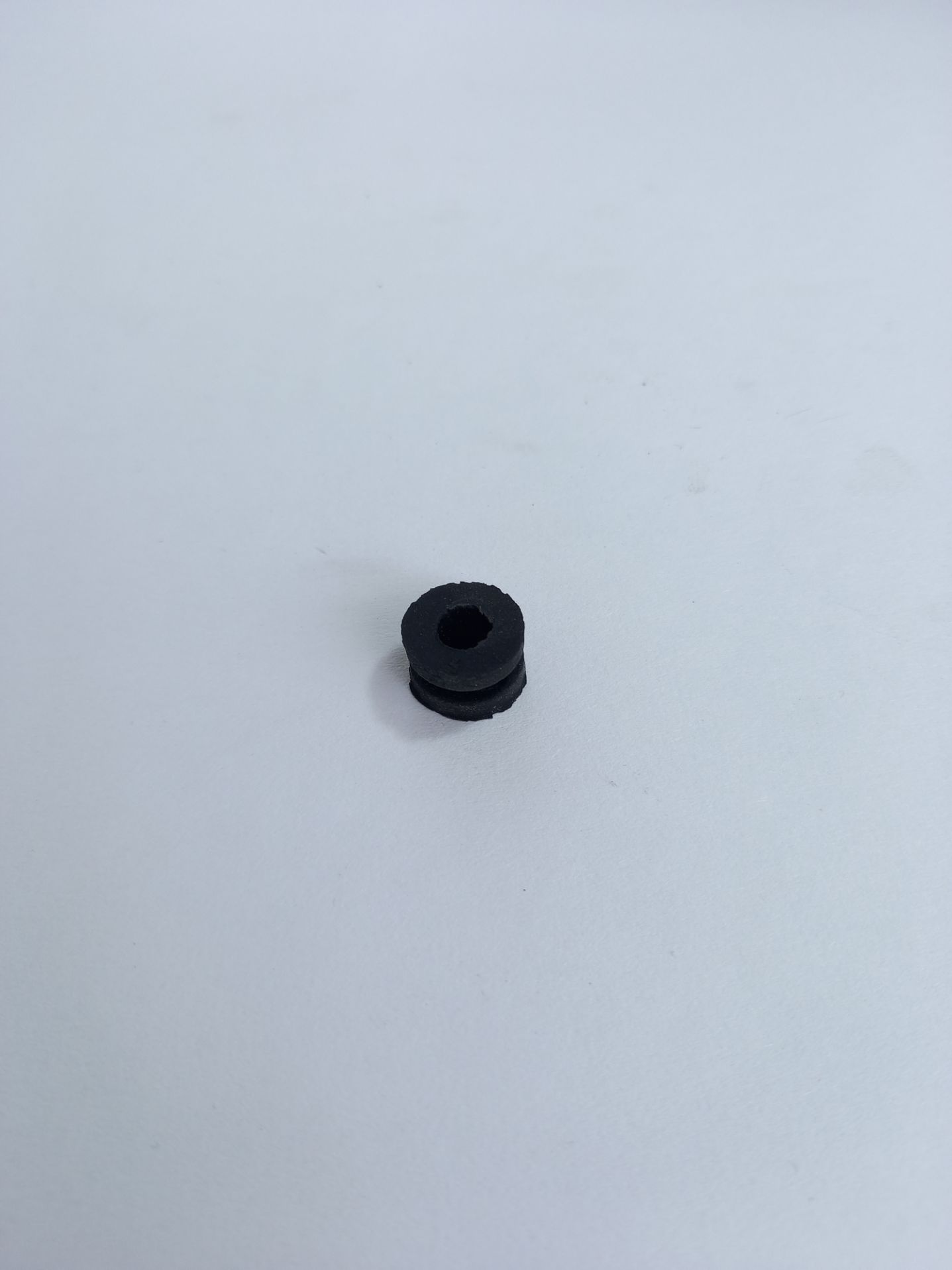 Nro. 21  JEBE SOPORTE DE CARENADO  MIN 10 UNI.